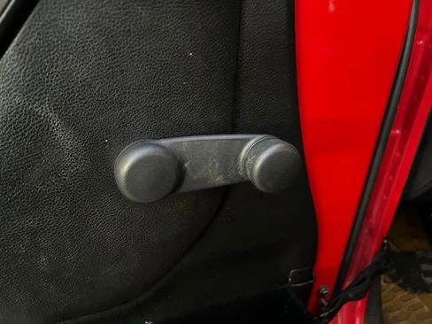 Used 2014 Jeep Wrangler Sport image 16