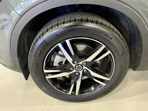 Used 2026 Volvo XC40 B5 Core w/ Climate Package image 8