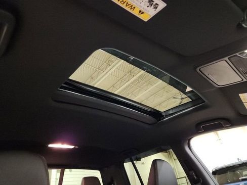 Certified 2025 Honda Ridgeline Black Edition image 33