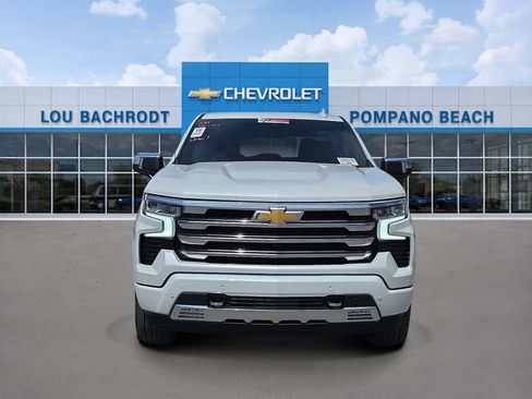 Used 2024 Chevrolet Silverado 1500 High Country RWD image 2