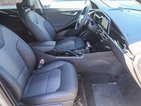 New 2026 Kia Niro EX image 9