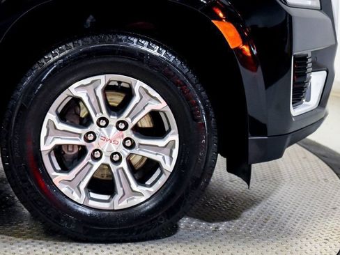 Used 2024 GMC Yukon SLE AWD/4WD image 27