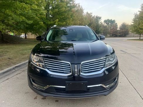 Used 2016 Lincoln MKX Reserve w/ Driver Assistance Package image 2