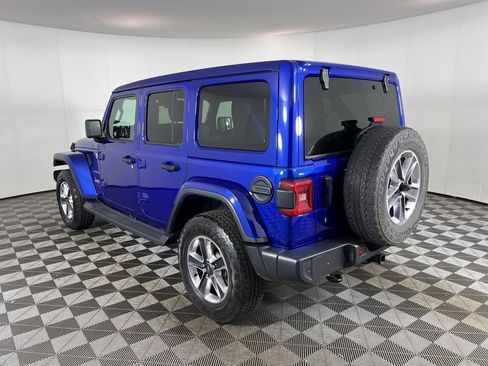 Used 2020 Jeep Wrangler Unlimited Sahara image 11