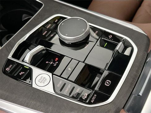 New 2026 BMW X5 xDrive40i AWD/4WD image 17