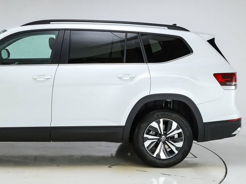 New 2026 Volkswagen Atlas SE FWD image 4