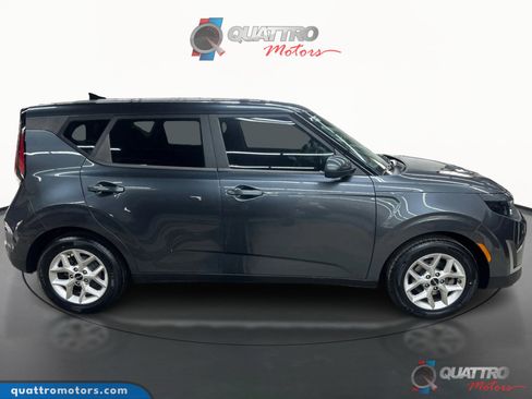 Used 2023 Kia Soul LX w/ LX Technology Package image 8