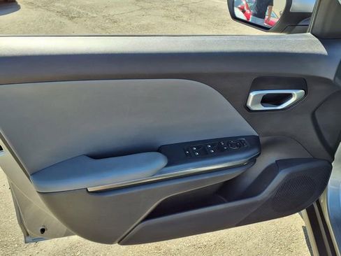 Used 2025 Kia K4 LXS FWD image 12