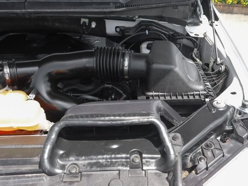 Used 2018 Ford F150 Lariat w/ Equipment Group 501A Mid AWD/4WD image 15