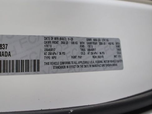Used 2020 Chrysler Pacifica Touring-L FWD image 47