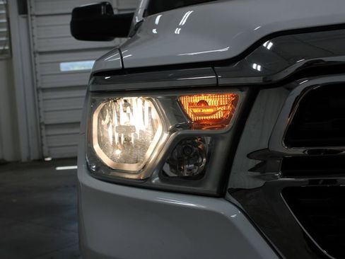 Used 2022 RAM 1500 Big Horn AWD/4WD image 22