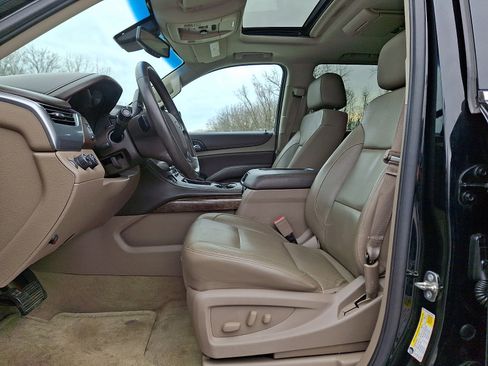 Used 2016 Chevrolet Tahoe LT image 13