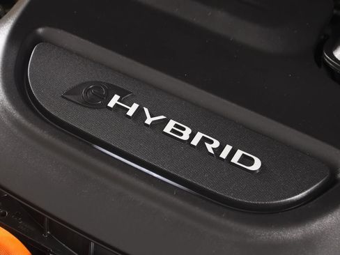 Used 2021 Chrysler Pacifica Touring-L w/ S Appearance Package FWD image 23