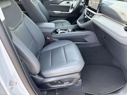 New 2026 Ford Explorer Active image 13