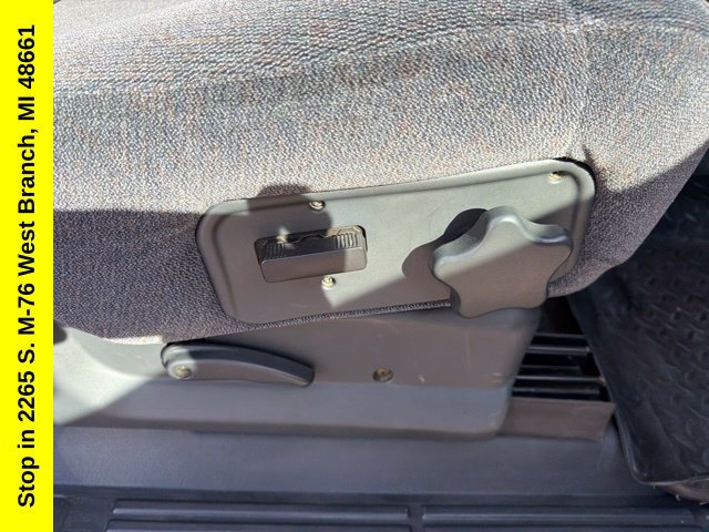 Used 2002 GMC Yukon SLE AWD/4WD image 25