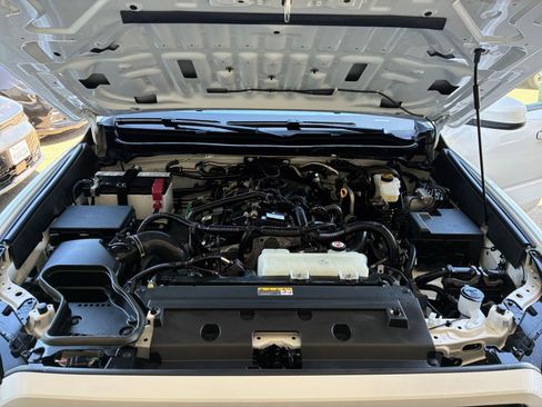 Used 2024 Toyota Tacoma TRD Sport image 32