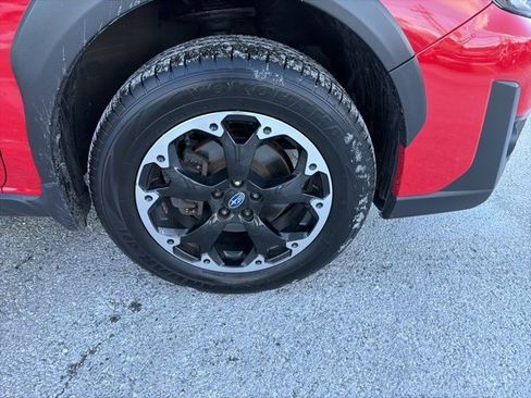 Used 2021 Subaru Crosstrek 2.0i Premium w/ Moonroof Package image 18