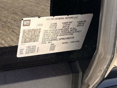 Certified 2023 Cadillac Escalade ESV Sport Platinum image 31