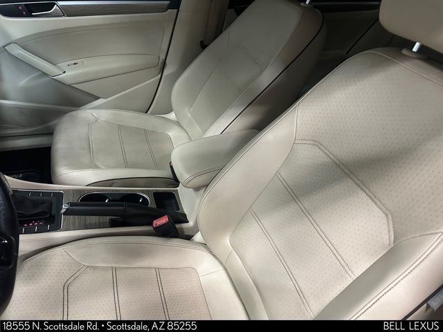 Used 2016 Volkswagen Passat 1.8T SE w/ Lighting Package (P06) FWD image 17