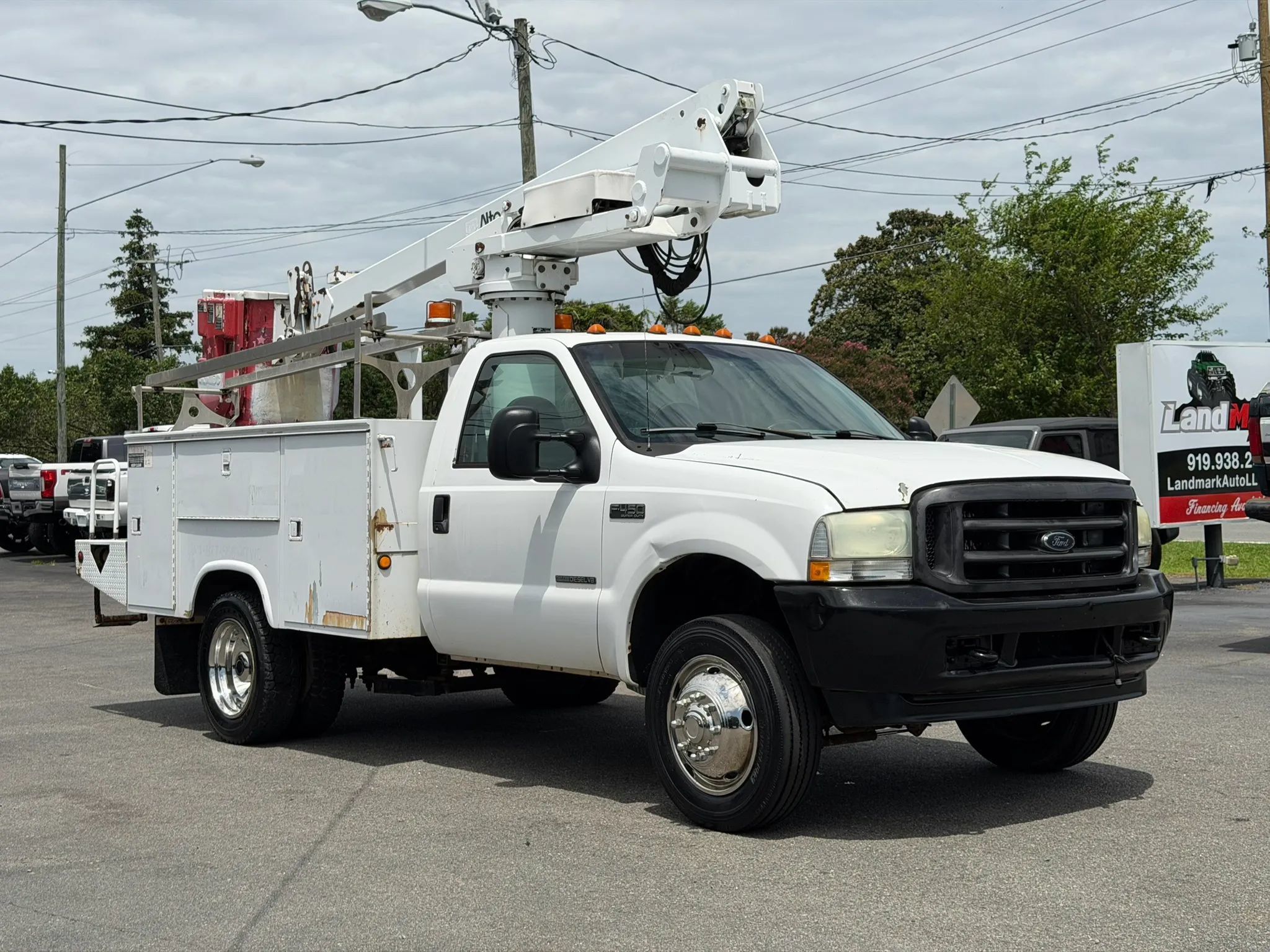 Used 2002 Ford F450 2WD Regular Cab Super Duty image 3