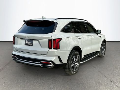 Certified 2023 Kia Sorento EX image 7