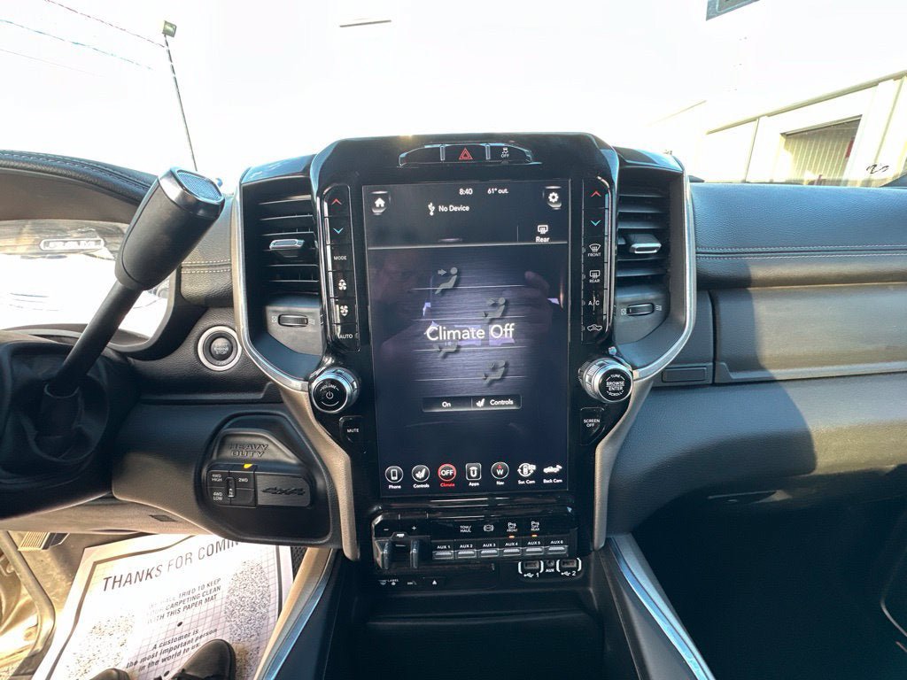 Used 2019 RAM 3500 Laramie AWD/4WD image 18