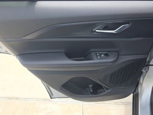 Certified 2025 Jeep Grand Cherokee Altitude AWD/4WD image 21