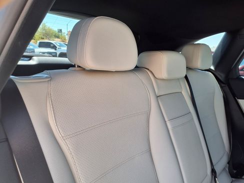 Used 2024 Mercedes-Benz GLC 300 image 14