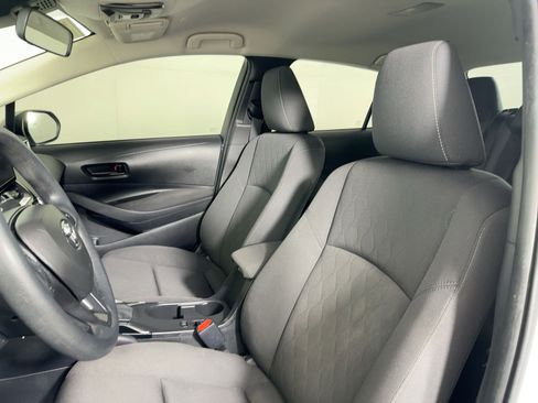 Used 2024 Toyota Corolla LE image 4