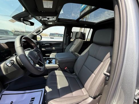 New 2026 Chevrolet Suburban RST w/ Advanced Technology Package AWD/4WD image 26