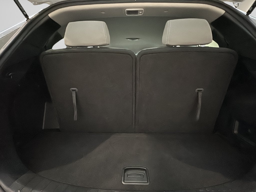Used 2017 Hyundai Santa Fe SE AWD/4WD image 19