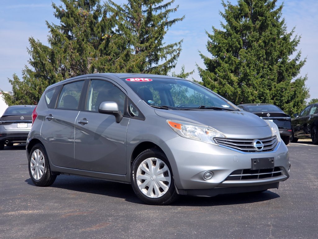 Used 2014 Nissan Versa Note SV FWD image 2
