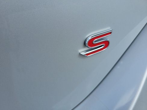 Used 2015 Toyota Corolla S w/ Driver Convenience Package image 12