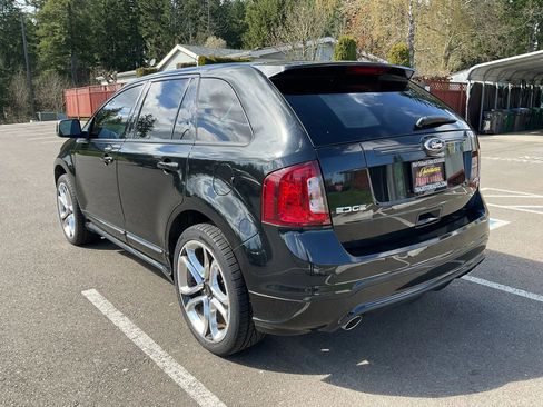 Used 2011 Ford Edge Sport w/ Driver Entry Pkg image 3
