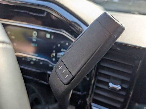 Used 2023 Chevrolet Silverado 1500 LT image 24