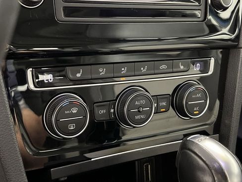 Used 2015 Volkswagen Golf TDI SEL image 21