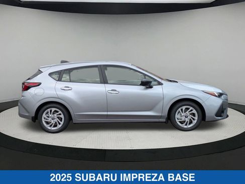 Certified 2025 Subaru Impreza 2.0i image 4