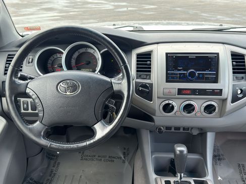 Used 2011 Toyota Tacoma 4x4 Access Cab w/ SR5 Pkg #2 image 17