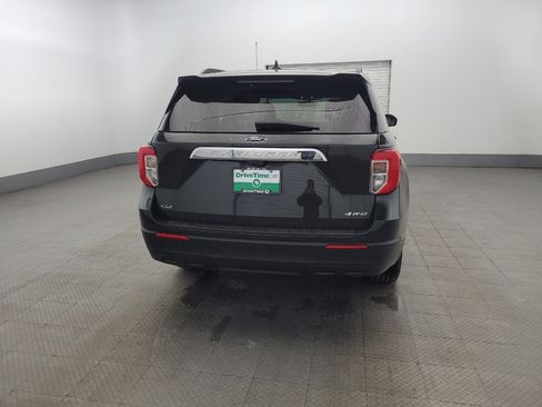 Used 2022 Ford Explorer XLT image 7