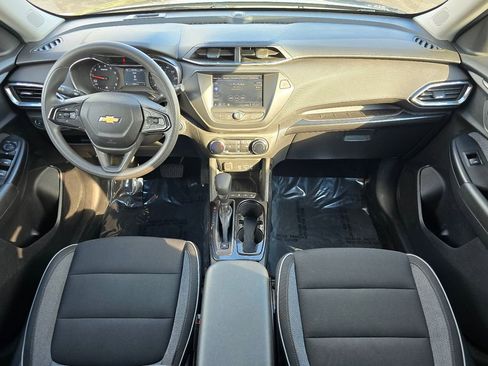 Used 2022 Chevrolet TrailBlazer LT FWD image 26
