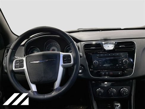 Used 2013 Chrysler 200 Limited image 21