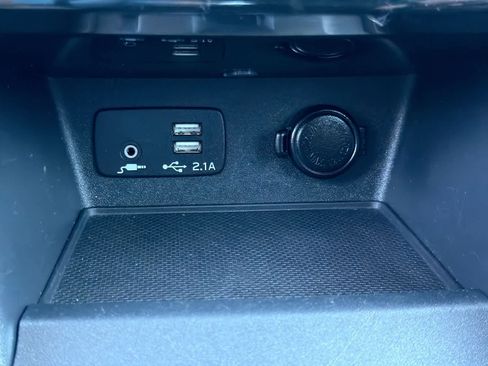 Certified 2023 Subaru Forester Premium AWD/4WD image 32