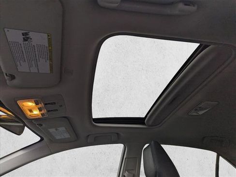 Used 2019 Toyota Corolla XSE image 22