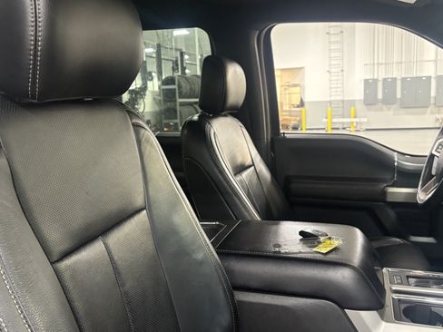 Used 2018 Ford F150 Lariat w/ Equipment Group 502A Luxury RWD image 32
