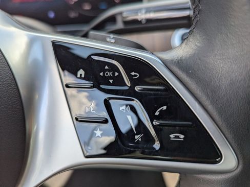 Used 2025 Mercedes-Benz C 300 4MATIC Sedan image 36