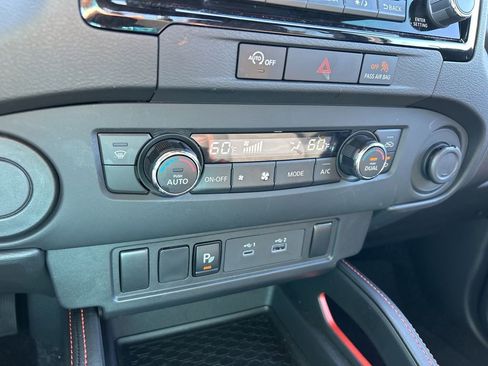 Used 2024 Nissan Frontier Pro-X w/ Technology Package image 31