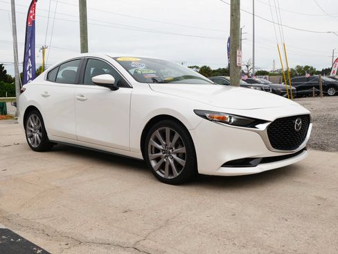 Used 2019 MAZDA MAZDA3 Sedan FWD image 3