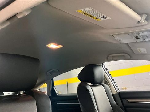 Used 2018 Honda Accord LX image 13