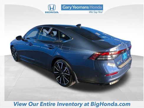 Used 2023 Honda Accord Touring image 8