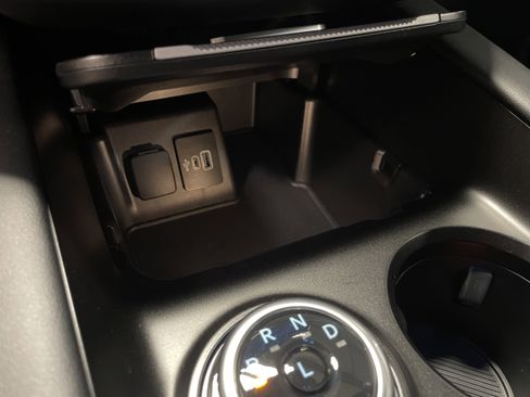 Used 2025 Ford Explorer ST-Line image 14